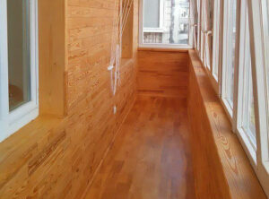 Отделка балкона евровагонкой