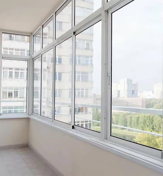 Холодное раздвижное остекление балкона