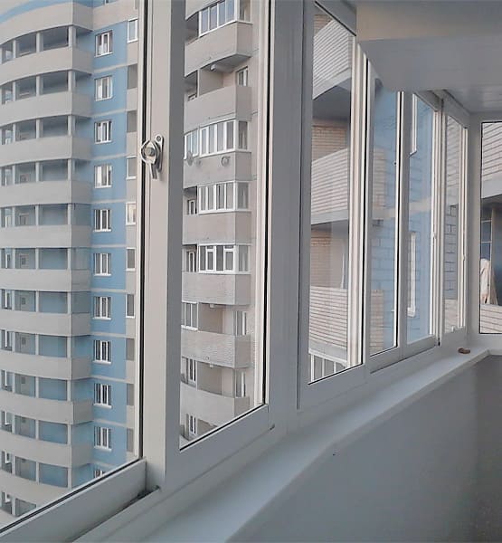 Теплое раздвижное остекление балкона