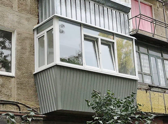 Остекление балконов в хрущевке